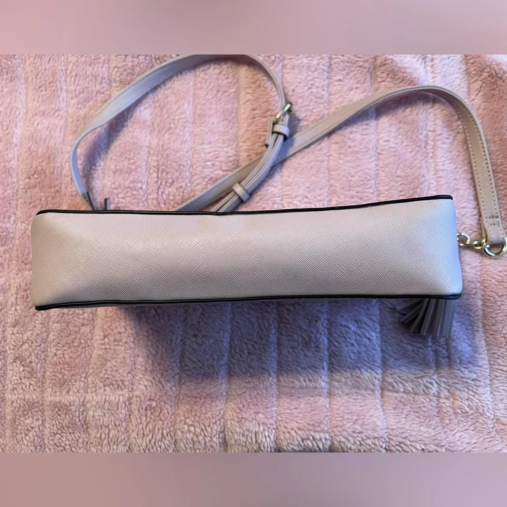 Nine West crossbody - Picture 3 of 11
